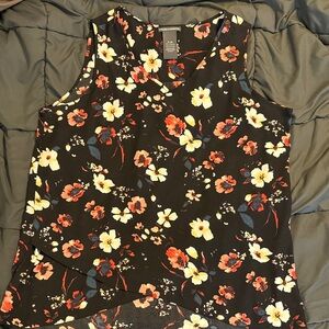 Chelsea & Theodore Black Floral Tank Top